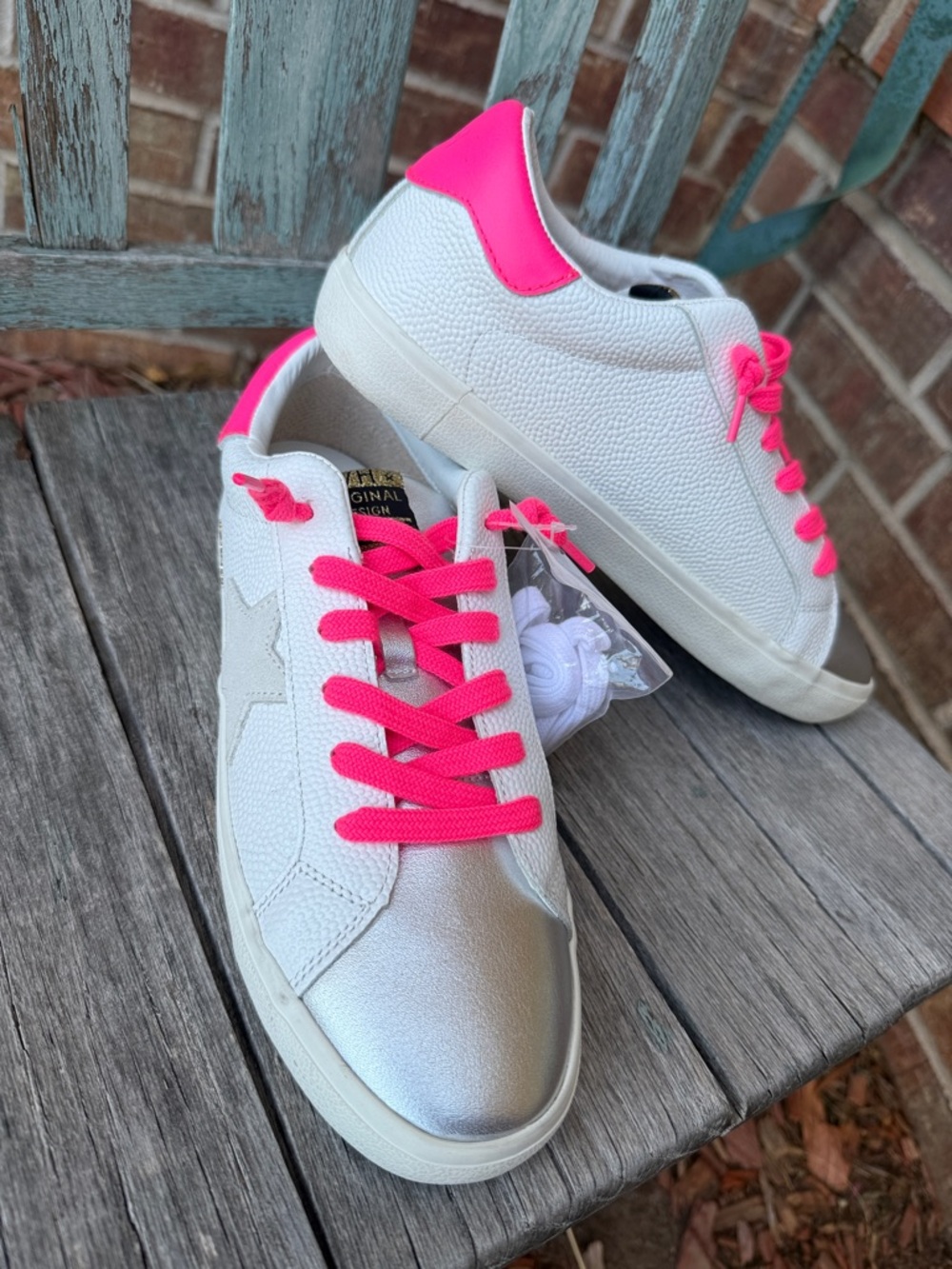 Vintage Havana Flair 54 Sneakers Ladies 11 white, pink pop, & metallic silver.